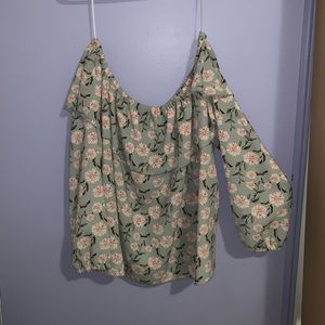Off the shoulder Shirt